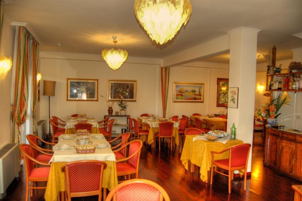 Clarice Hotel Кастельнуово-ди-Порто Экстерьер фото